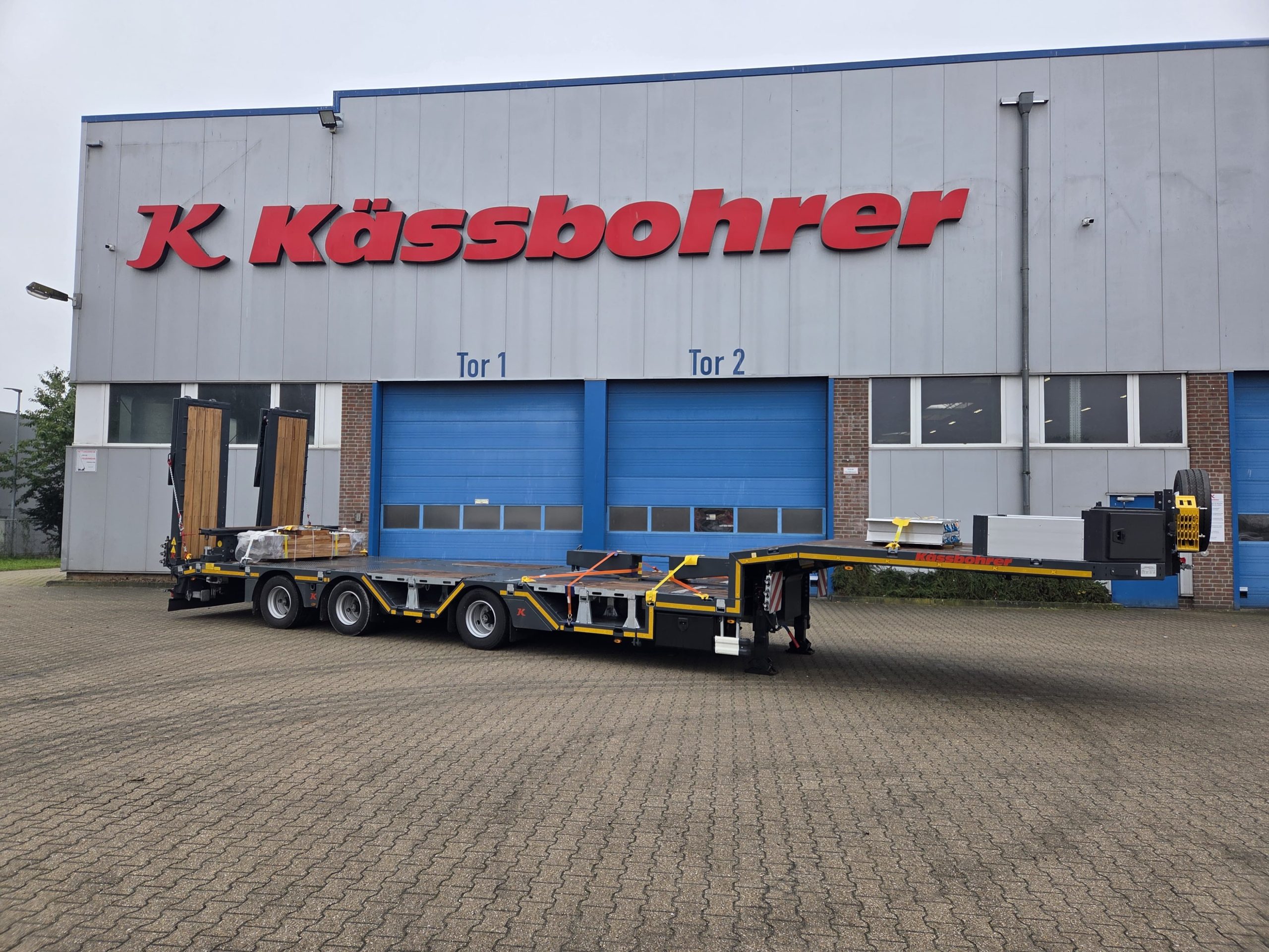 Kässbohrer SLA 3R Jumbotrombontrailer med hjulfickor