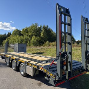 NC 3axl Lastbilskärra 25T med lastväxlarfunktion